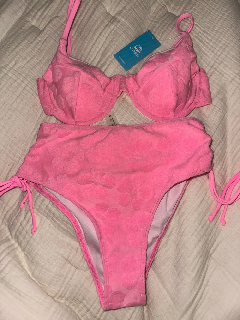 CUPSHE SWIM Hot Barbie Pink Textured Flower Two-Piece Bikini - Small NWT
